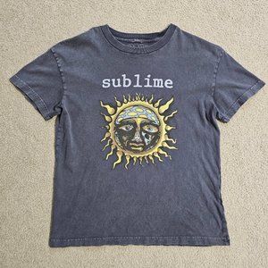 Abercrombie & Fitch A&F Sublime "40 oz to Freedom" Vintage Style Graphic T-Shirt